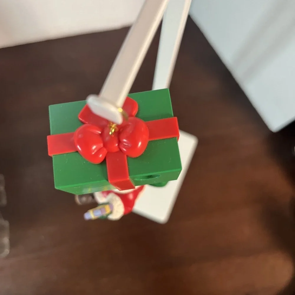Mistletoe Magic Solar Motion‎ Ornament Spinning Santa Claus Christmas Hanging